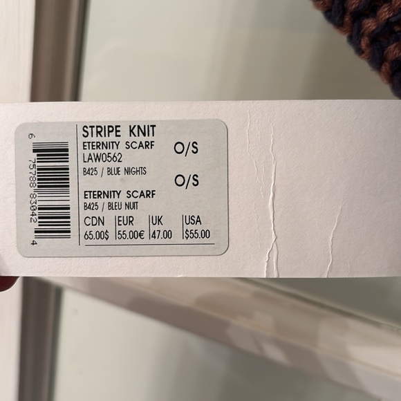 Lole Stripe Eternity Scarf - Picture 4 of 7